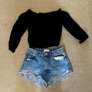 Brandy Melville off-the-shoulder long sleeve black top & Zara Jean shorts